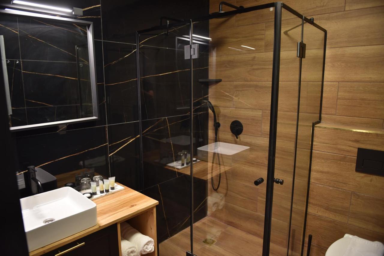 Selfie'S Boutique Hotel Tiberias Bagian luar foto