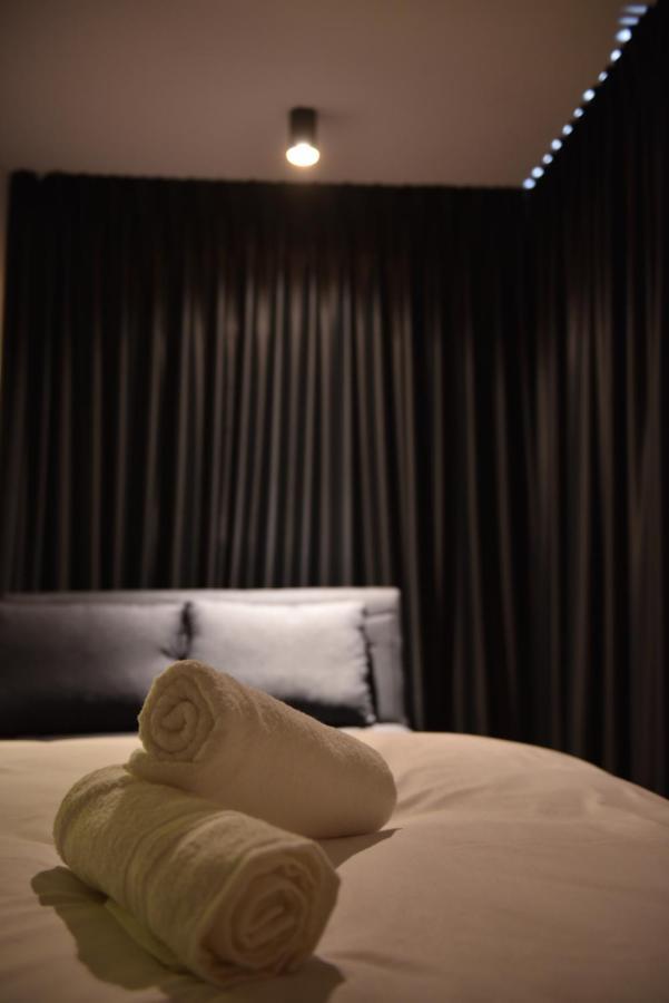 Selfie'S Boutique Hotel Tiberias Bagian luar foto