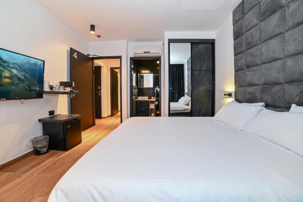 Selfie'S Boutique Hotel Tiberias Bagian luar foto
