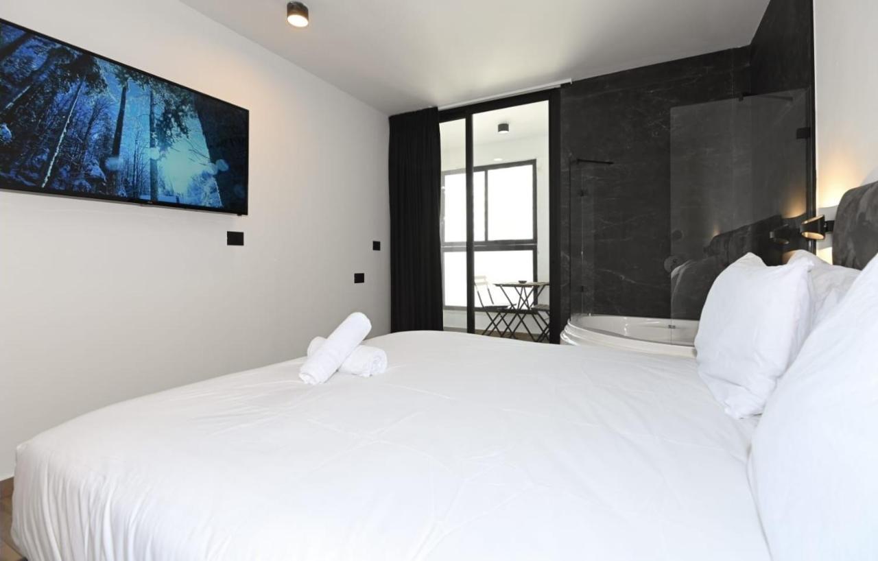 Selfie'S Boutique Hotel Tiberias Bagian luar foto